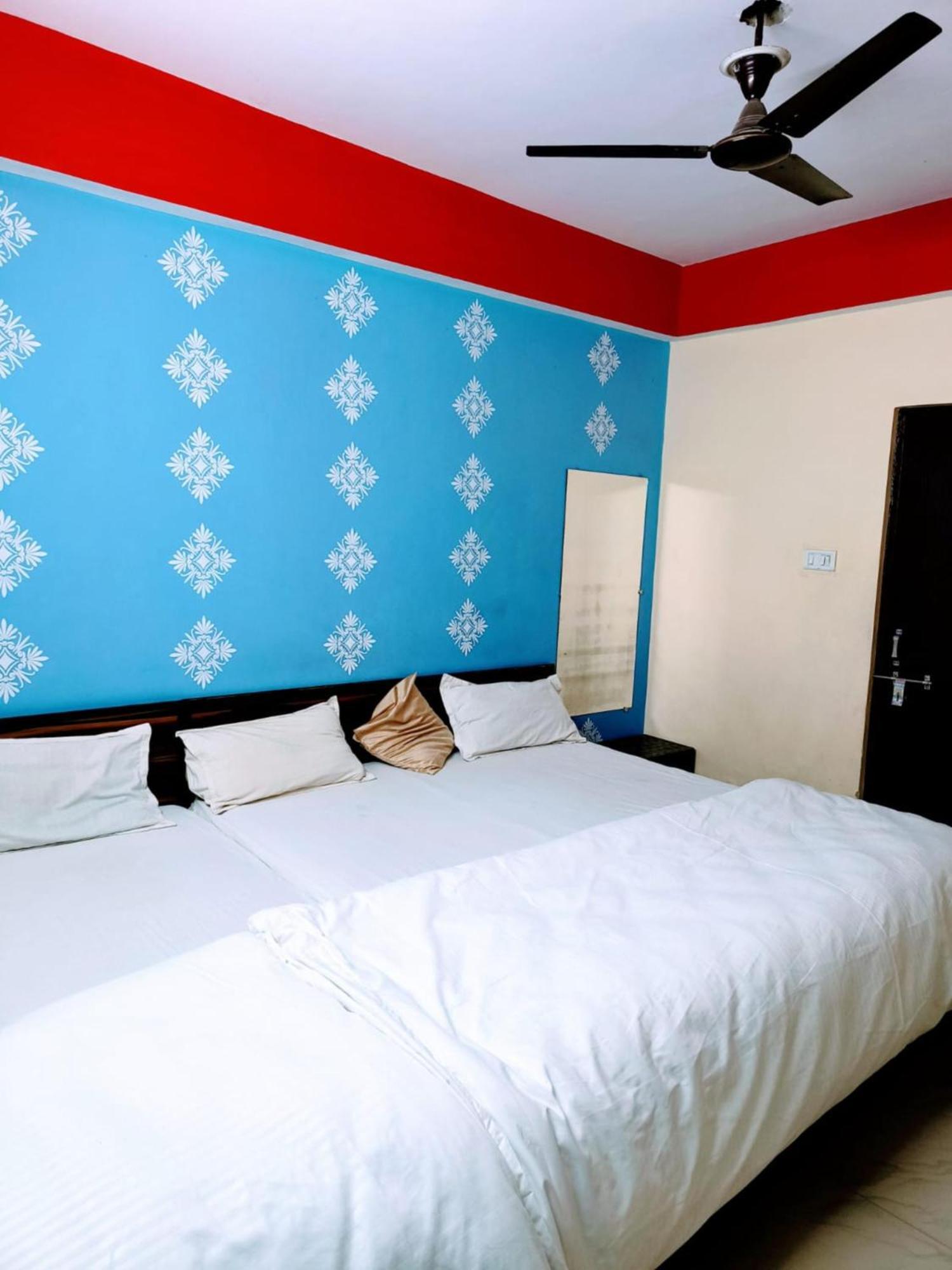 Goroomgo The Shivay Guest House Inn Varanasi Bagian luar foto
