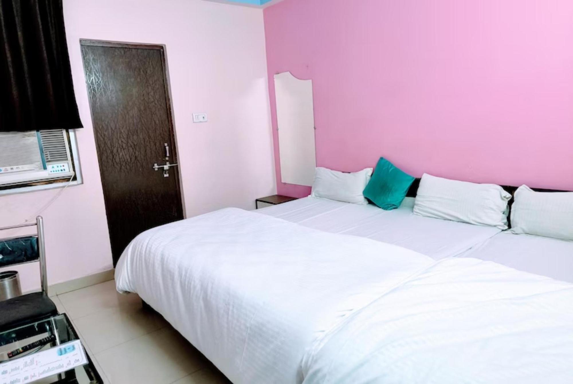Goroomgo The Shivay Guest House Inn Varanasi Bagian luar foto